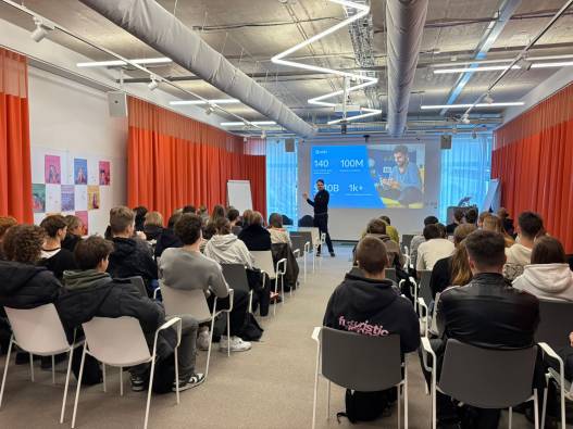 WhatsApp Image 2025-11-26 at 21.59.22