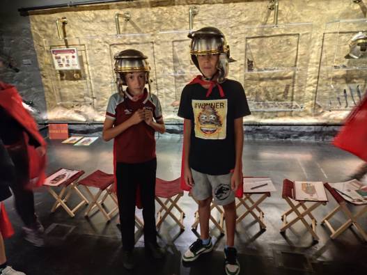 545456866_1374300691368393_2879548284294732515_n